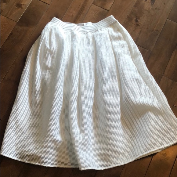 AX white skirt - Picture 1 of 3